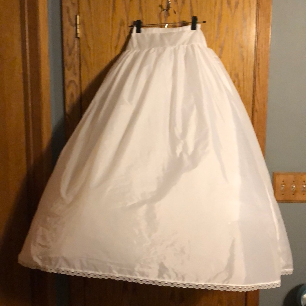 Dress slip